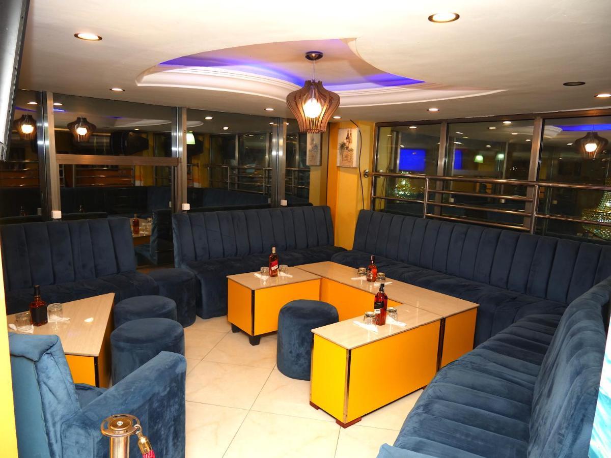 Marriot Metropolitan Hotel Douala Eksteriør bilde